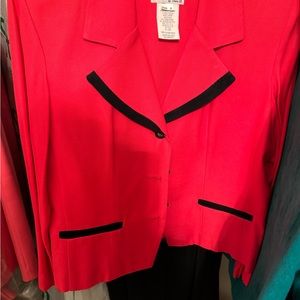 Selling a 2 piece coral/black pantsuit, size 8 petite